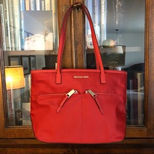 Micheal Michael Kors Nylon Kempton Medium Handbag New with Tags